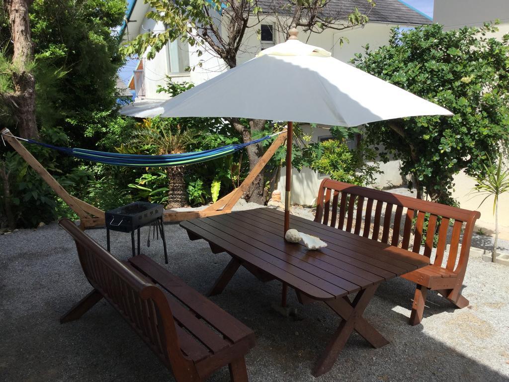 Pension Sea Shells Motobu Ngoại thất bức ảnh